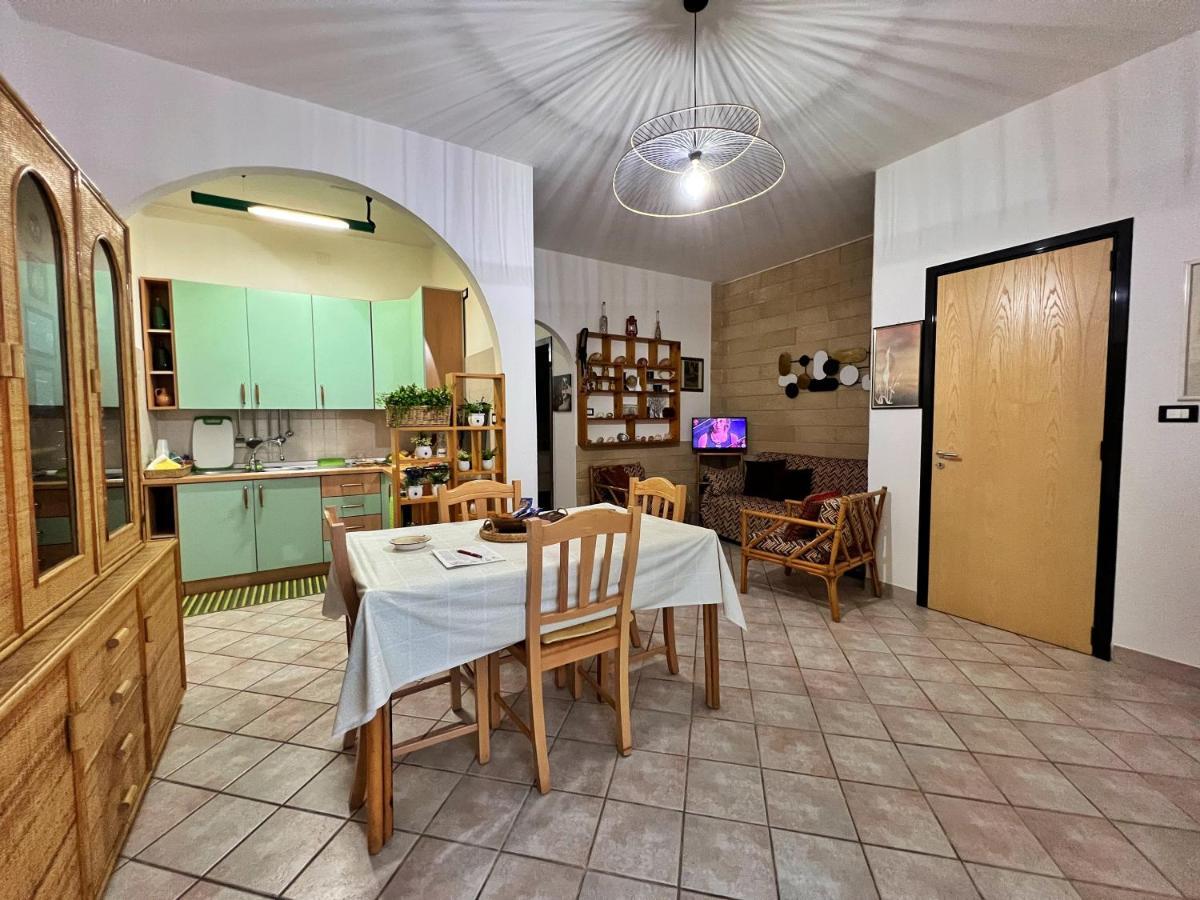 Casa Vacanza Rita مارينا دي بيسكولوس المظهر الخارجي الصورة
